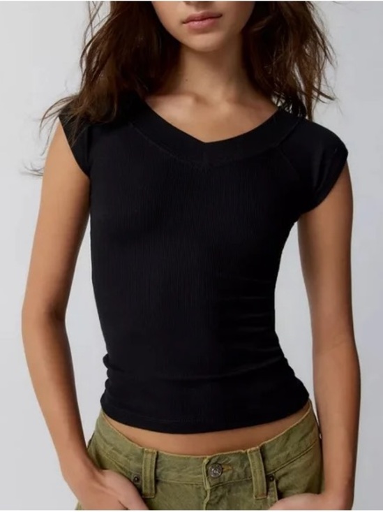 BDG Tops - BDG Shannen Ribbed V-Neck Black Top XL NWT